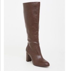 Faux leather brown boots